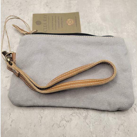 Canvas Wristlet Clutch With Star - Picture 3 of 3